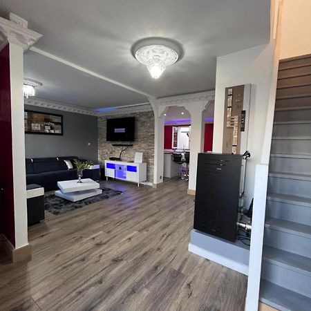 Maison De Caractere A Ballainvilliers Екстер'єр фото