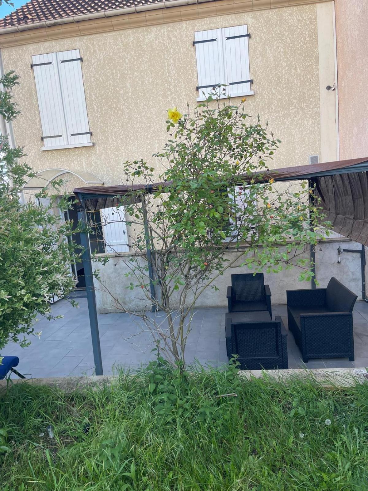 Maison De Caractere A Ballainvilliers Екстер'єр фото